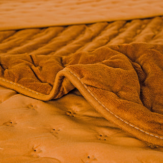 Chester Caramel Extra Double Bed Cover 220x240cm.