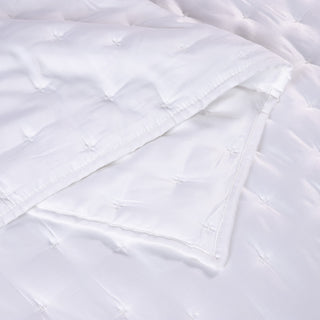 Bamboo White Super Double Blanket 220x240cm.