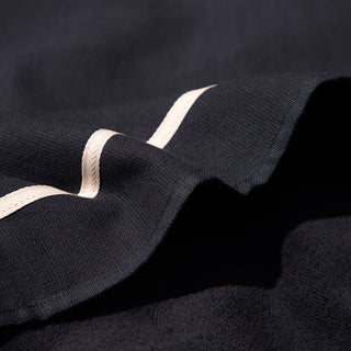 Black Lined Towel With Pocket Borneo 90x180cm.
