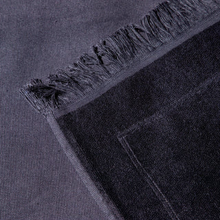 Black Lined Towel With Pocket Borneo 90x180cm.