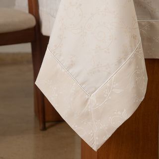 Granada Off White tablecloth