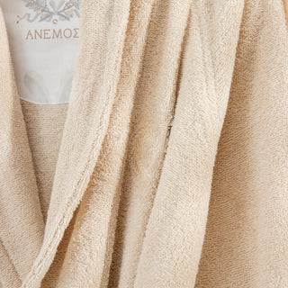 Levantes Kimono-Bademantel mit weißem Kragen