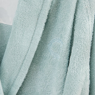 Levantes Kimono-Bademantel mit weißem Kragen