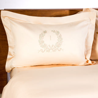 Paar Amina-Kissenbezüge mit Monogramm, ecru, 50 x 75 cm.